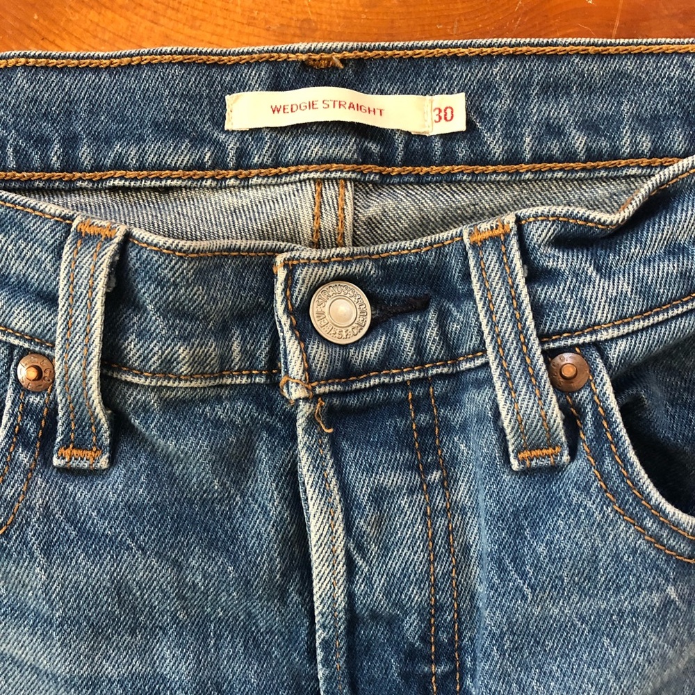 Levis Wedgie straight jeans Excellent condition |Woman’s size 30
